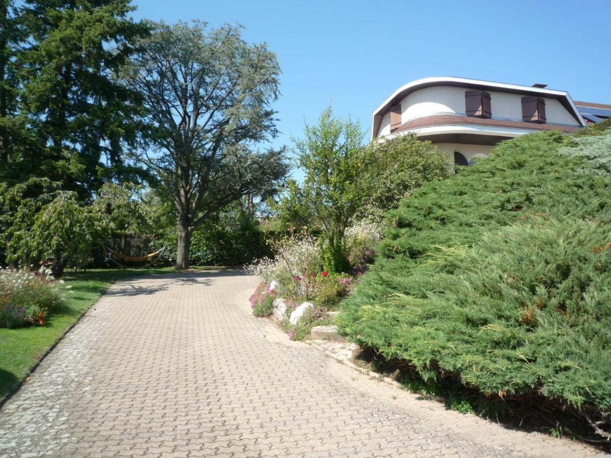 La Maison Des Bonheurs Bed & Breakfast Rillieux-la-Pape Dış mekan fotoğraf
